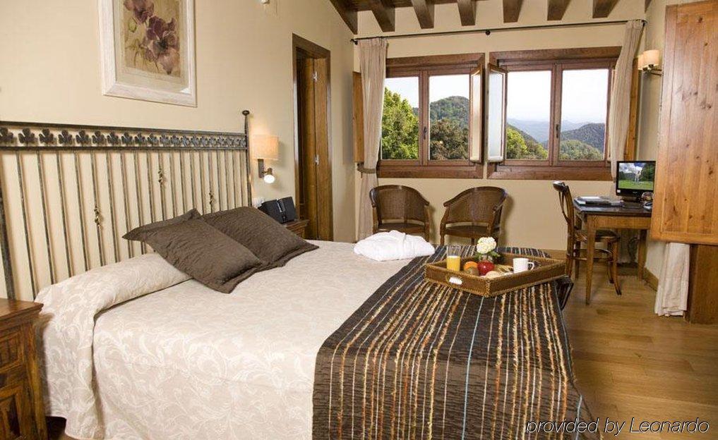 Hotel Restaurante El Ventos Sant Felíu de Pallarols Zimmer foto