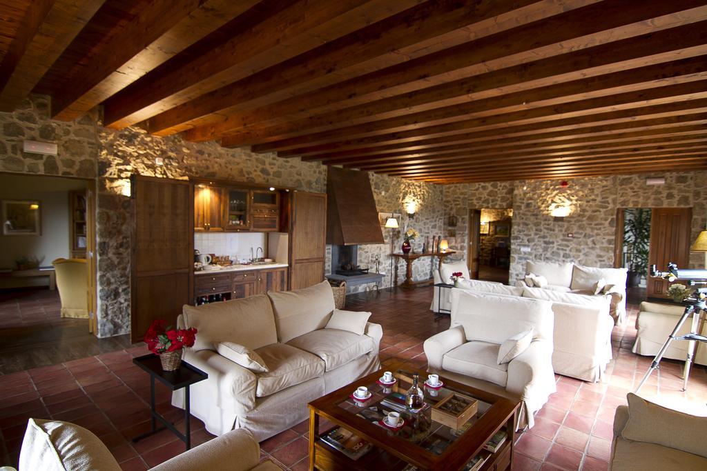 Hotel Restaurante El Ventos Sant Felíu de Pallarols Exterior foto
